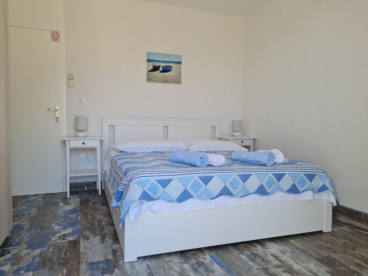 Rooms Andelka Бол Екстер'єр фото