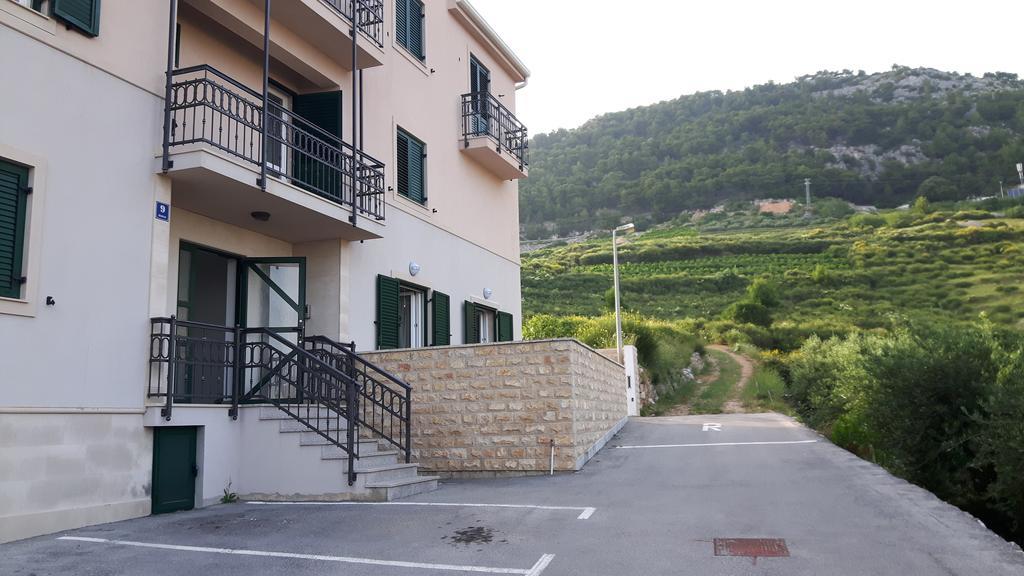 Rooms Andelka Бол Екстер'єр фото